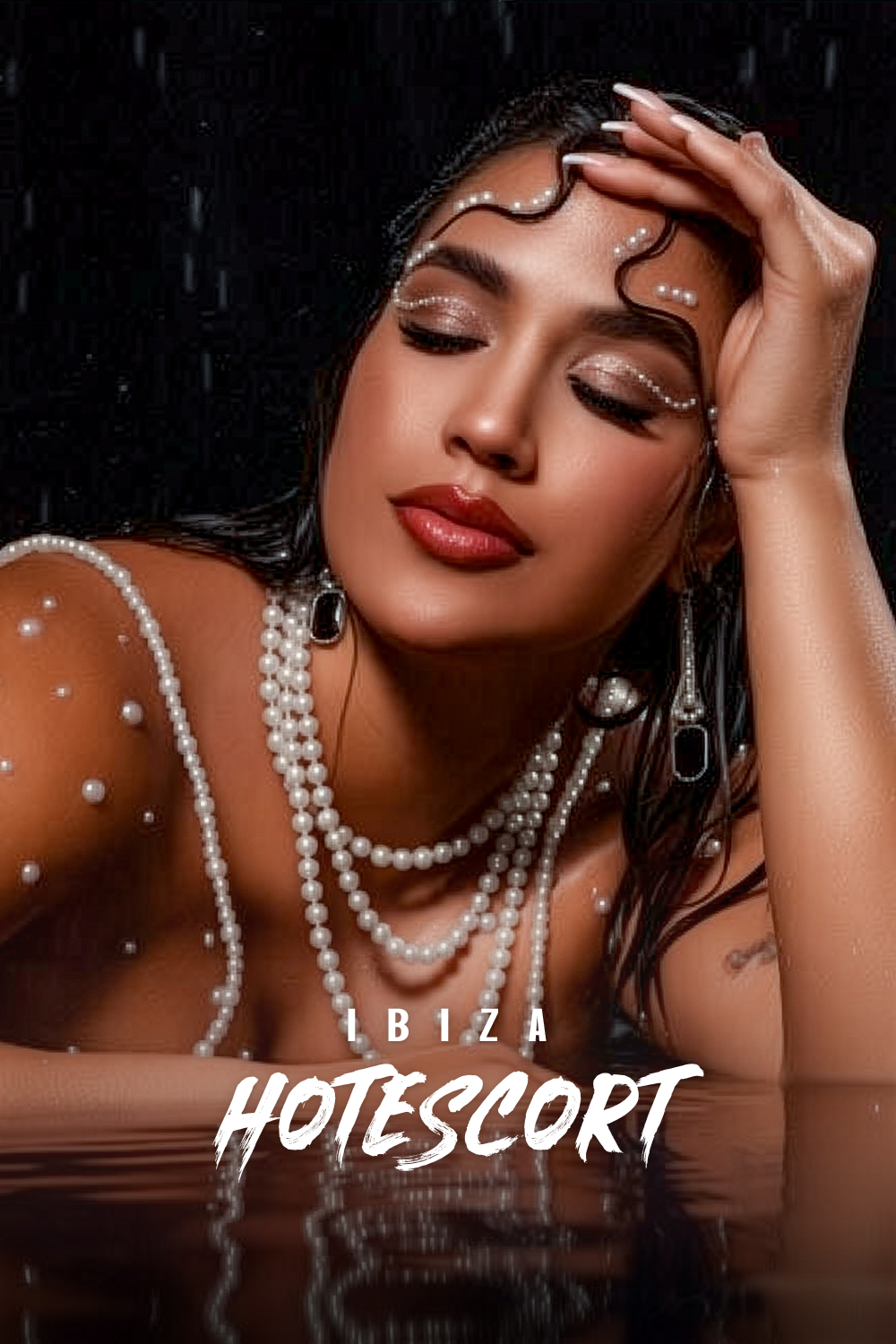 Get the best massage with tattooed Ibiza escort
