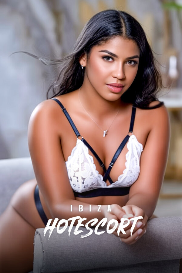 Canela Beach Look Playa d'en Bossa escort in Ibiza