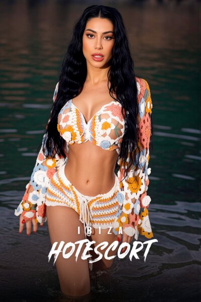 Hanna Top Ibiza - Curvy Spanish Escort