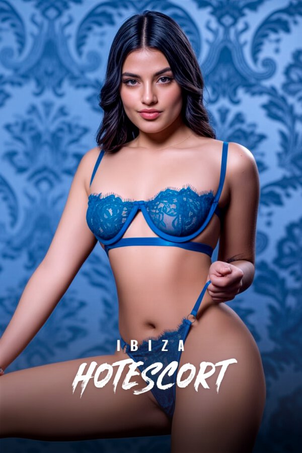 Liz, your top Playa d'en Bossa escort with Colombian charm