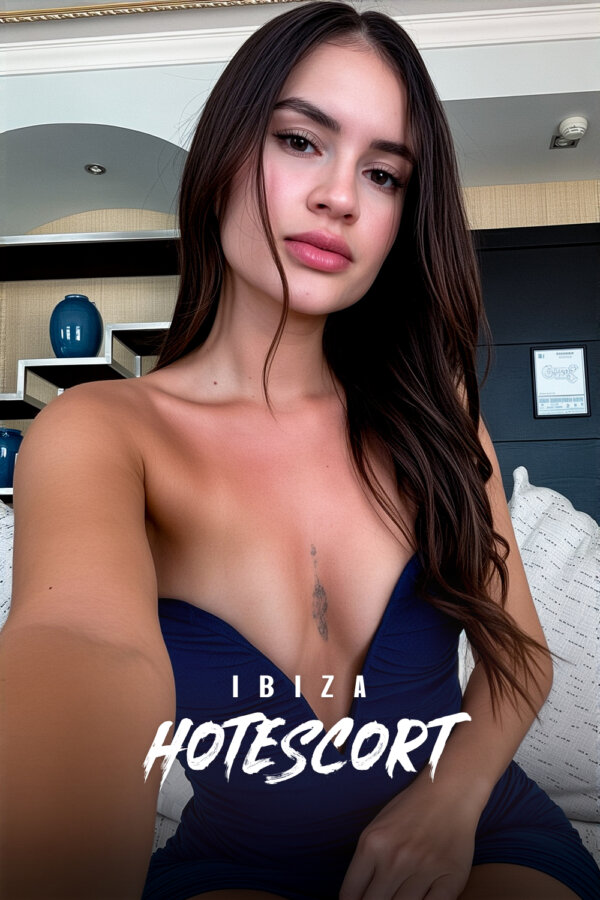 Samanta Top Playa d'en Bossa escort in Ibiza